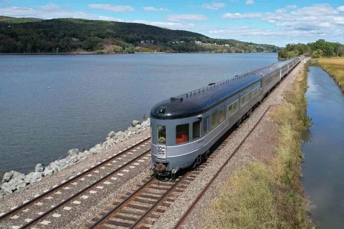 These Historic Train Cars Recreate a 1940s Hudson River Trip